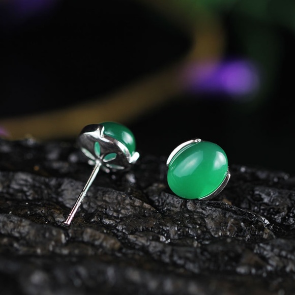 Sterling Siver Jade Earrings. - Picture 1 of 5